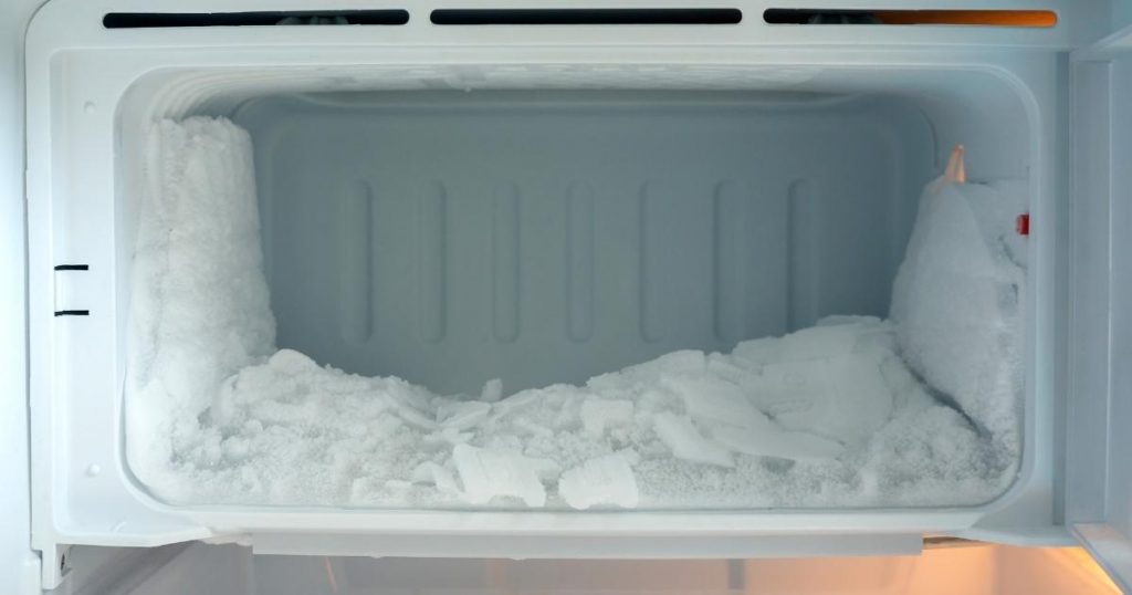 sửa tủ lạnh bị đóng tuyết