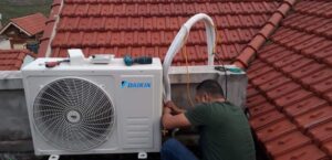 lỗi E7 điều hòa Daikin