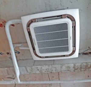 điều hòa âm trần bị rò rỉ nước