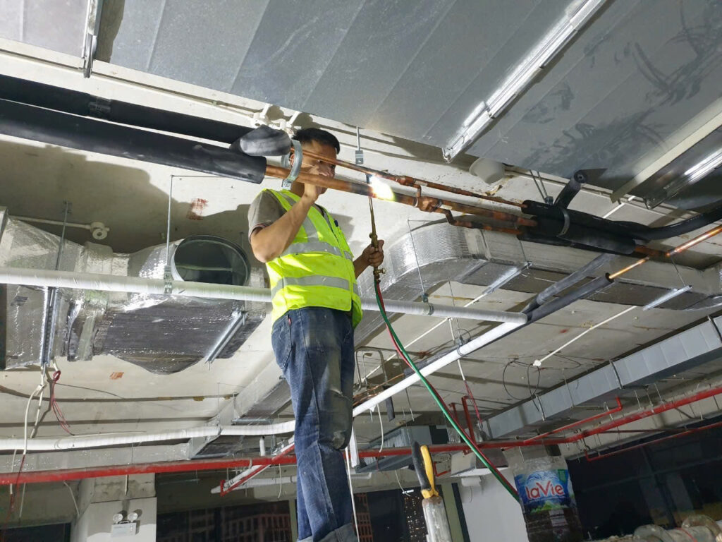 Thi công điều hòa trung tâm VRV